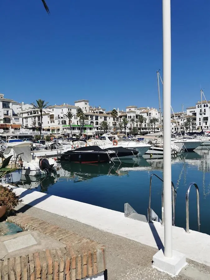 Marina Del Castillo, Duquesa Beachfront Apartment Manilva