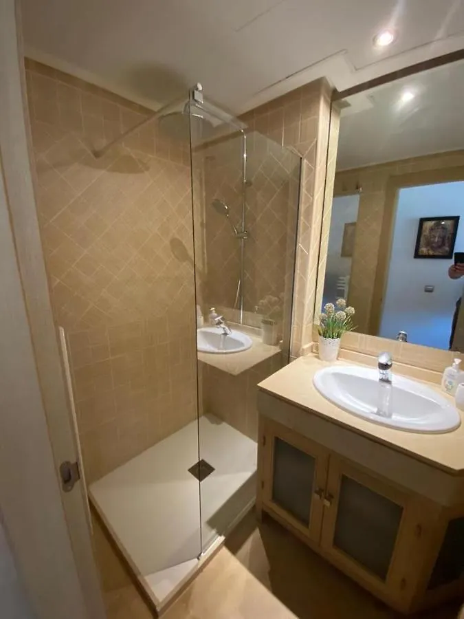 Marina Del Castillo, Duquesa Beachfront Apartment Manilva